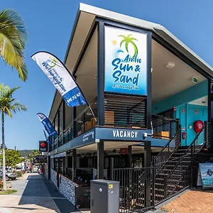 Airlie Sun & #6 Airlie Beach