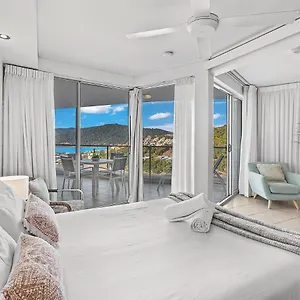 Serenity Views Airlie Beach