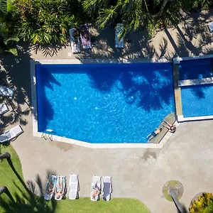 Tasman - Airlie Airlie Beach