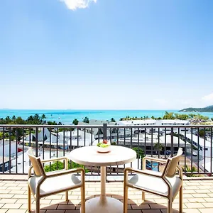 Ocean Views 10 Airlie Beach